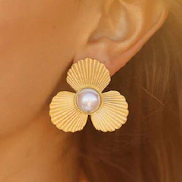 flower statement earrings A212 - Picture 2 of 5